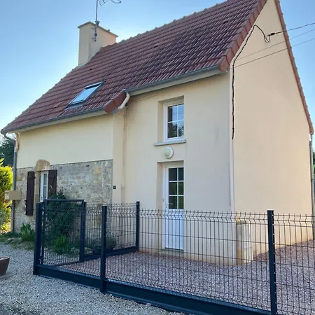 Gite Des Champs Fondus Picauville Exterior photo